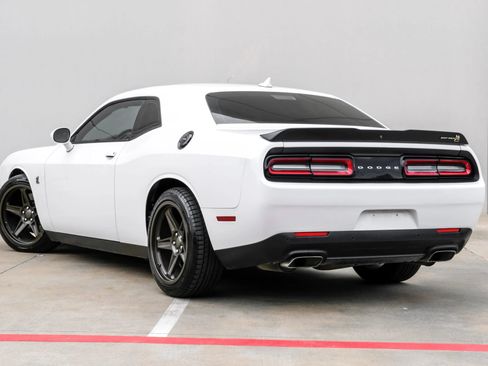 Used 2021 Dodge Challenger R/T Scat Pack RWD image 11