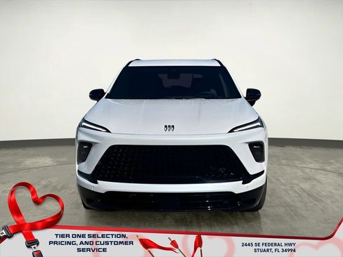 New 2025 Buick Enclave Sport Touring w/ Super Cruise Package image 8