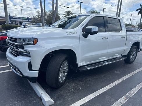 Used 2022 Chevrolet Silverado 1500 High Country w/ Safety Package II image 6