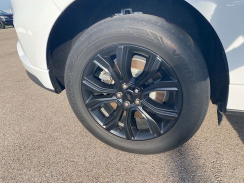 Used 2022 Ford Edge SE w/ Black Appearance Package AWD/4WD image 7