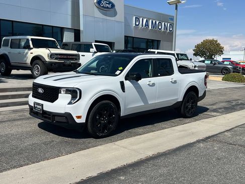 New 2026 Ford Maverick Lariat w/ Black Appearance Package AWD/4WD image 2