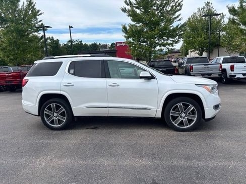 Used 2019 GMC Acadia Denali w/ Technology Package AWD/4WD image 5