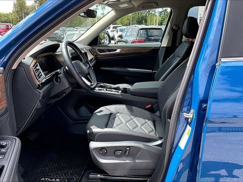 Certified 2026 Volkswagen Atlas SE image 21