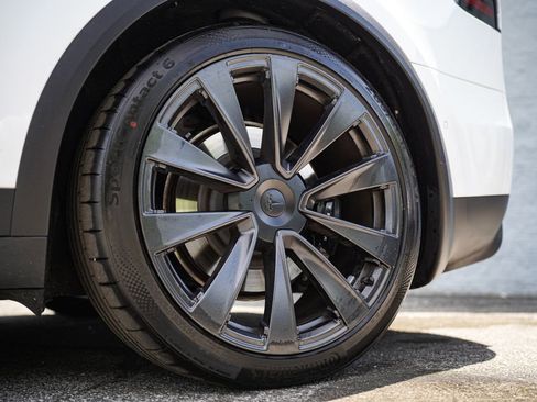 Used 2022 Tesla Model X Plaid AWD/4WD image 19