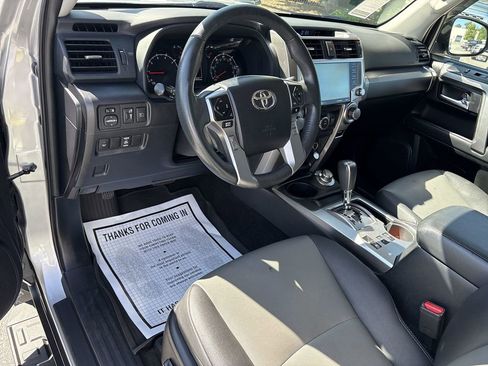 Used 2020 Toyota 4Runner SR5 Premium image 12