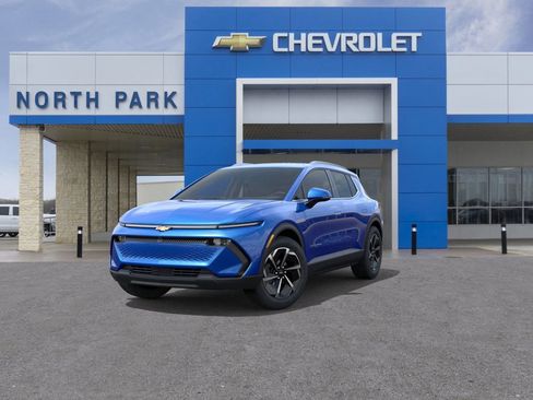 New 2026 Chevrolet Equinox EV LT AWD/4WD image 8