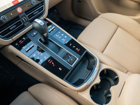 New 2026 Porsche Macan S AWD/4WD image 22