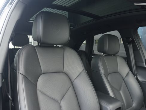 Certified 2026 Porsche Macan Turbo AWD/4WD image 27
