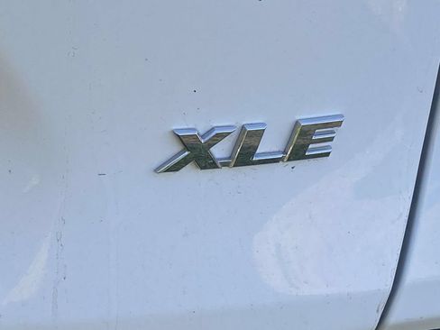 Used 2024 Toyota RAV4 XLE FWD image 10