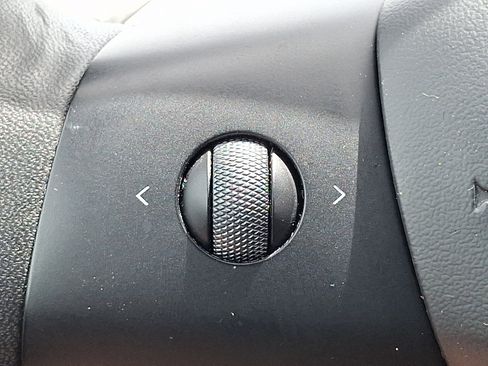 Used 2024 Tesla Model Y Long Range RWD image 22