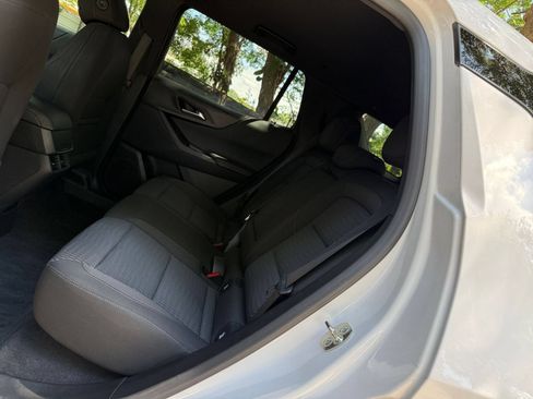 Used 2025 Chevrolet Equinox LT FWD image 35