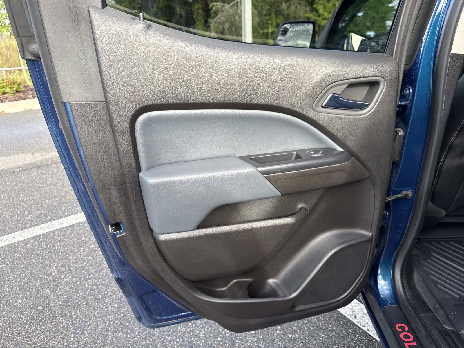 Used 2019 Chevrolet Colorado Z71 AWD/4WD image 9