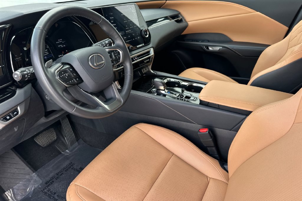 Used 2025 Lexus RX 350h AWD/4WD image 10