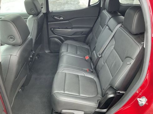 Used 2023 GMC Acadia SLT w/ Preferred Package image 21