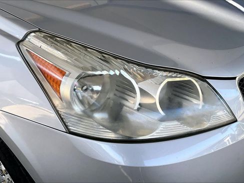 Used 2012 Chevrolet Traverse LT FWD image 26