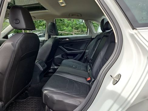 Certified 2023 Volkswagen Jetta SEL FWD image 12