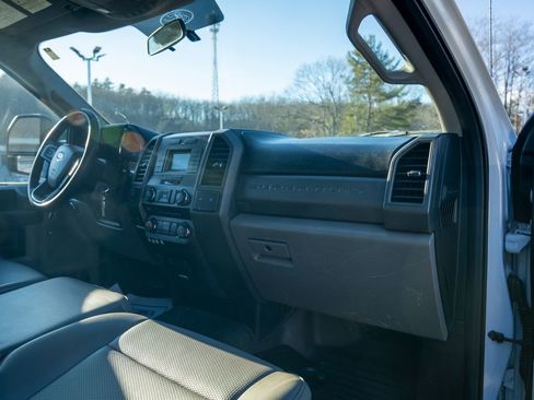 Used 2018 Ford F350 XL w/ Power Equipment Group image 11