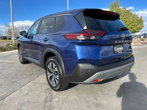 Used 2023 Nissan Rogue SV AWD/4WD image 5
