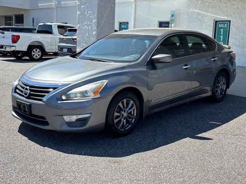 Used 2015 Nissan Altima 2.5 S w/ Sport Value Package image 23