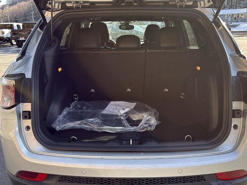 New 2026 Jeep Compass Trailhawk w/ Sun, Sound & Navigation Group image 6