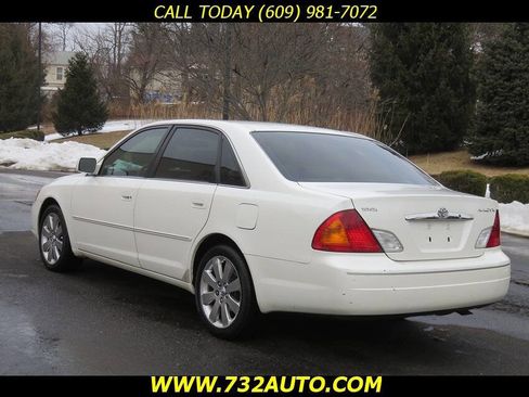 Used 2000 Toyota Avalon XL image 10