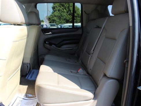Used 2015 Chevrolet Suburban LTZ image 16