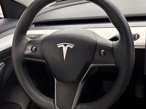 Used 2023 Tesla Model 3 Standard Range RWD image 14