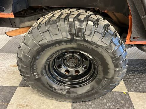 Used 2010 Jeep Wrangler Sport w/ Black Appearance Group image 12