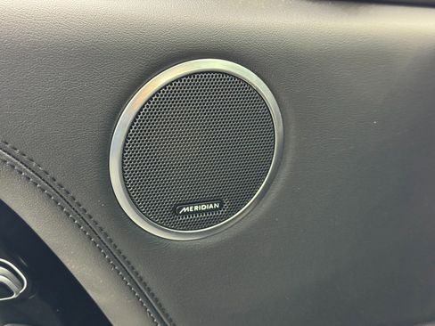 Used 2020 Land Rover Range Rover HSE image 18