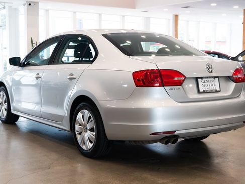 Used 2012 Volkswagen Jetta S FWD image 6