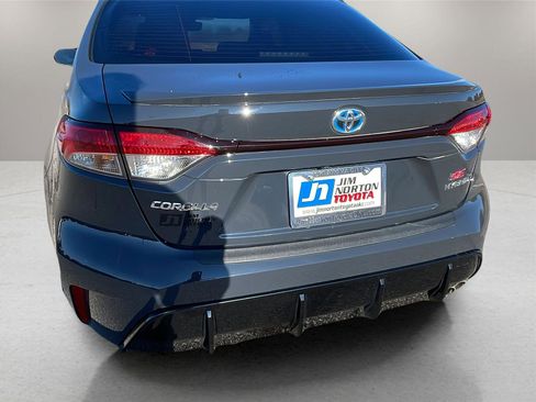 Used 2024 Toyota Corolla SE image 12