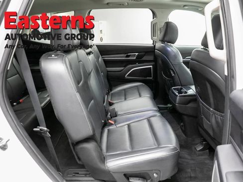 Used 2020 Kia Telluride S w/ S 8 Passenger Seating Package AWD/4WD image 22