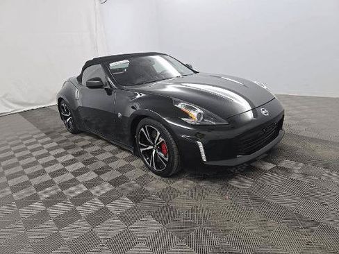 Used 2019 Nissan 370Z Touring Sport RWD image 7