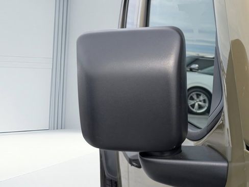 Used 2025 Jeep Gladiator Sport image 10