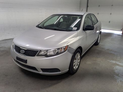 Used 2013 Kia Forte EX w/ Fuel Economy Pkg FWD image 11