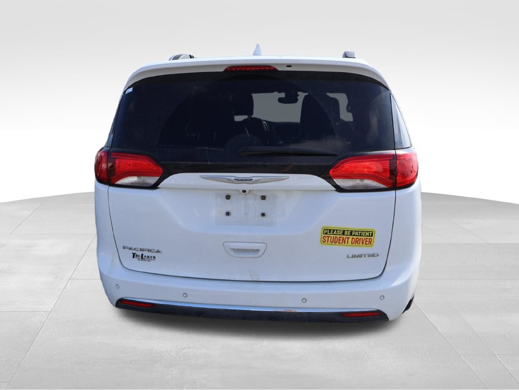 Used 2020 Chrysler Pacifica Limited w/ Advanced Safetytec Group FWD image 15