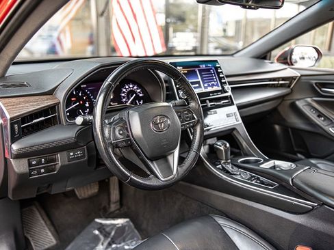 Used 2021 Toyota Avalon XLE FWD image 18