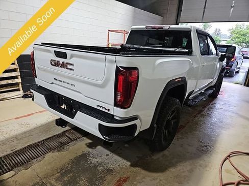 Used 2022 GMC Sierra 2500 AT4 w/ AT4 Preferred Package AWD/4WD image 5