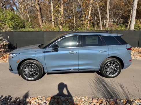 New 2026 Lincoln Corsair Grand Touring image 2