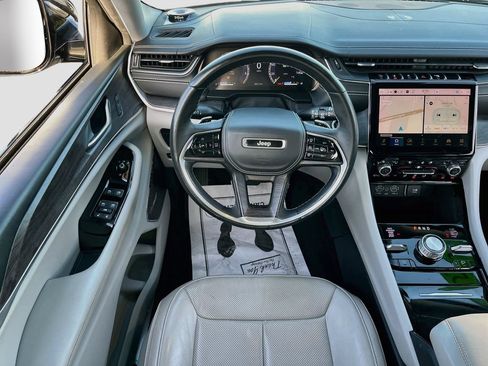 Certified 2022 Jeep Grand Cherokee L Overland AWD/4WD image 24