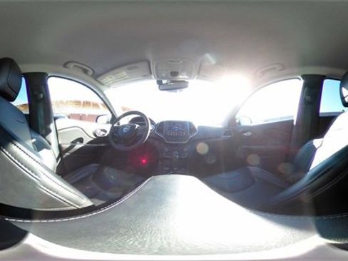 Used 2023 Jeep Cherokee Altitude Lux image 40