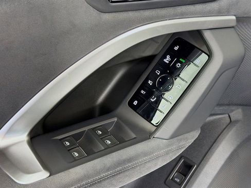 New 2025 Audi SQ5 Premium Plus image 18