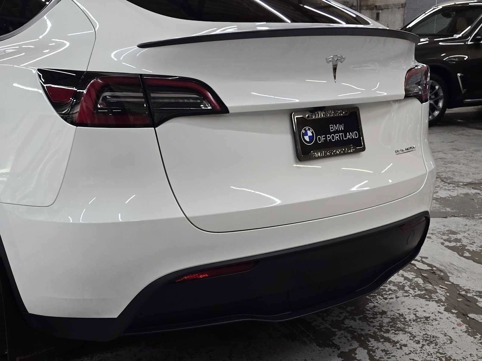 Used 2024 Tesla Model Y Performance AWD/4WD image 13