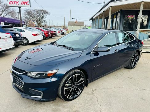 Used 2016 Chevrolet Malibu Premier w/ Driver Confidence Package II FWD image 7