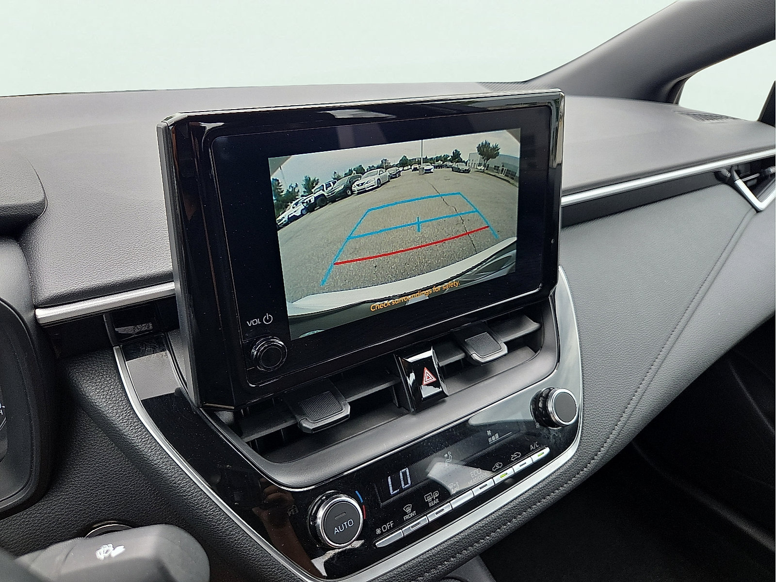 Used 2025 Toyota Corolla SE FWD image 17