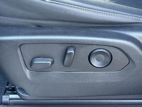 Used 2022 GMC Sierra 1500 SLT w/ SLT Premium Package image 17