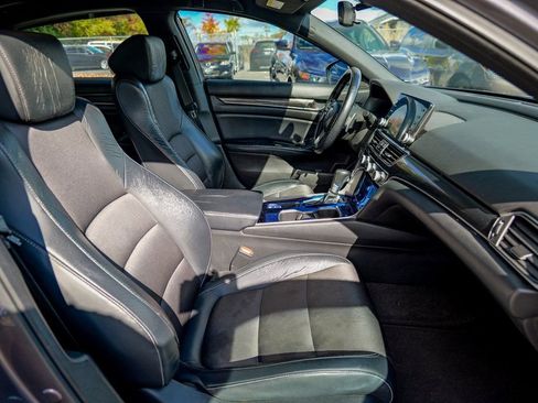 Used 2018 Honda Accord Sport image 33
