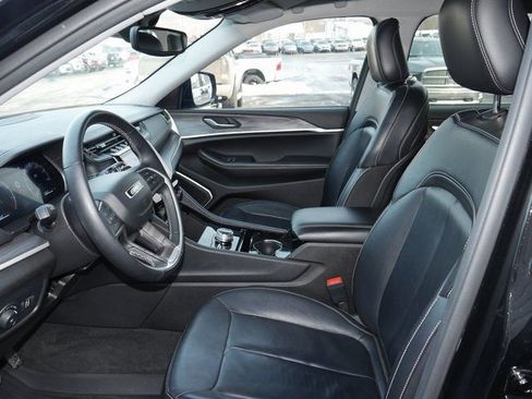 Used 2022 Jeep Grand Cherokee L Limited image 2