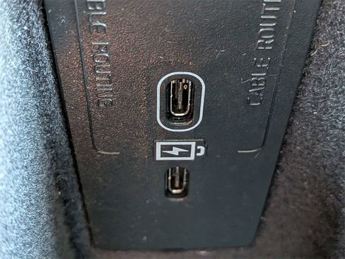 Certified 2024 Volvo XC90 B6 Core w/ Protection Package Premier image 25