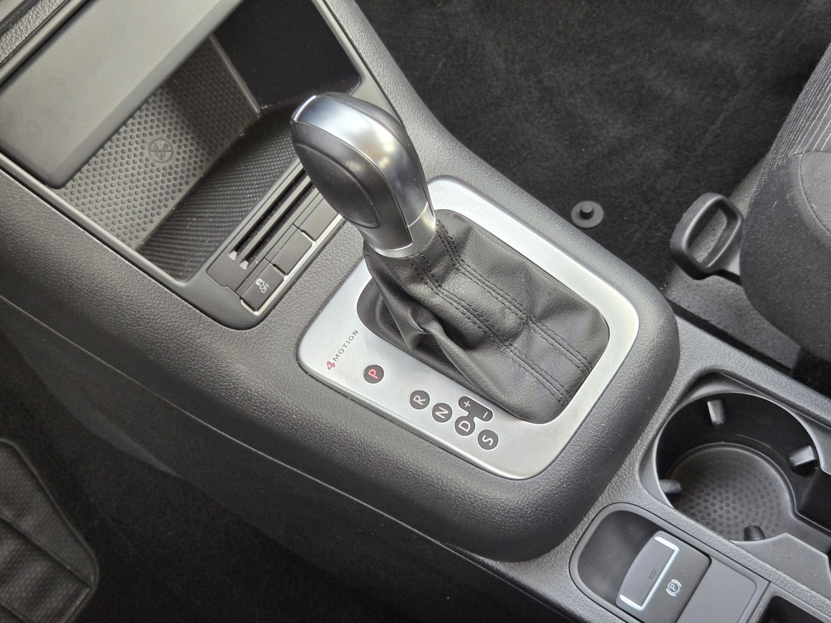 Used 2014 Volkswagen Tiguan S AWD/4WD image 16